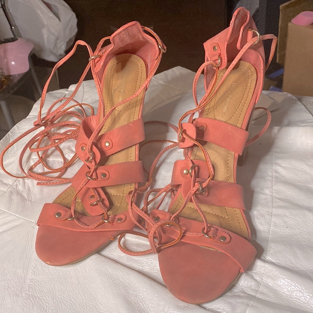 Eleanor collections tie up heels